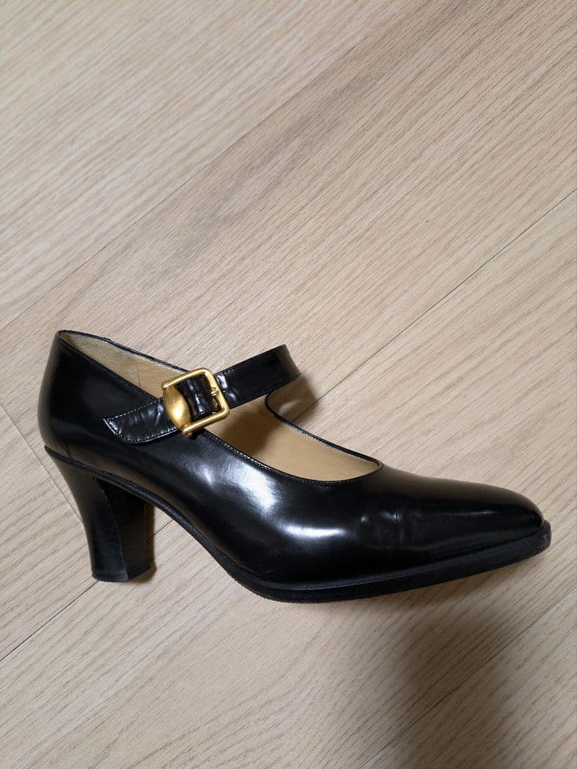 GUCCI ブラック ストラップ ハイヒール