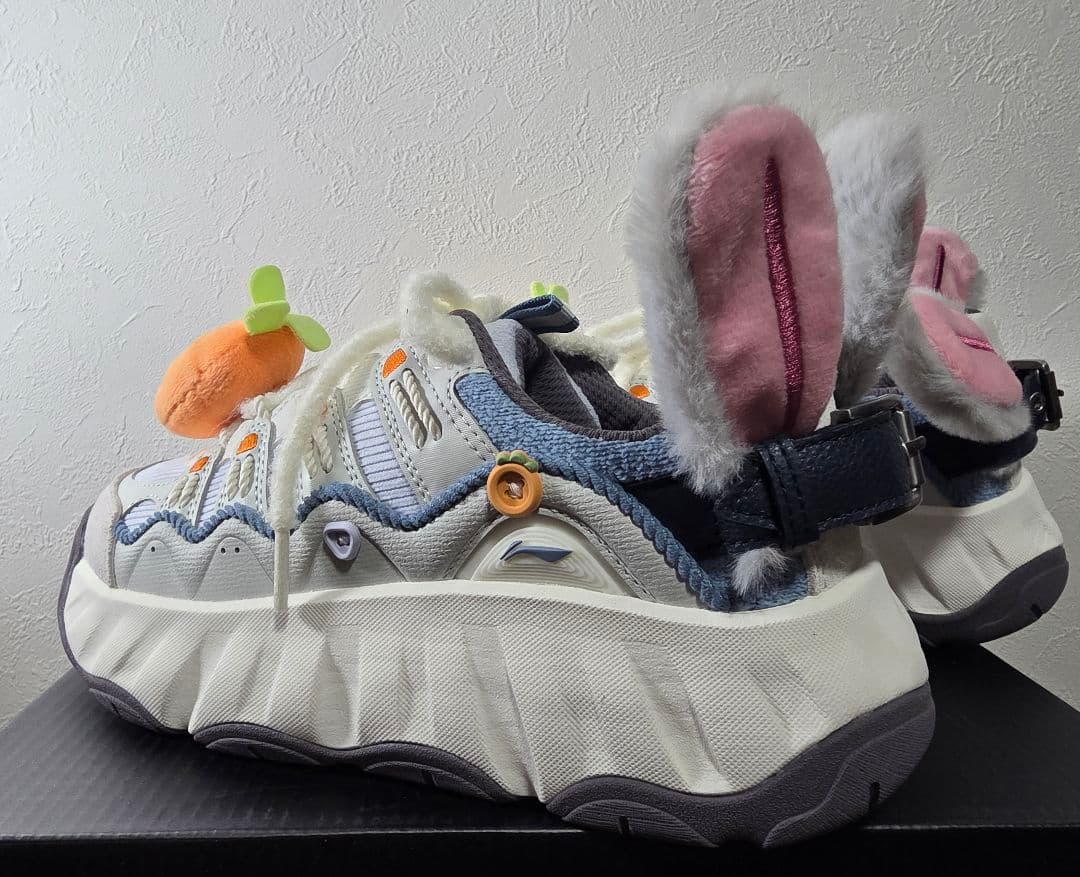 ​日本未発売】激レア ディズニー公式 ズートピア ジュディ スニーカー 24cm