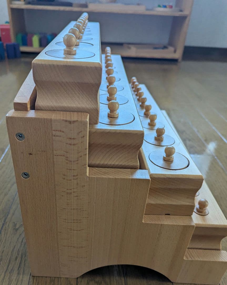 ★専用★モンテッソーリ　円柱さし（大）と棚のセット