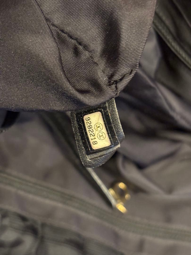 CHANEL シャネル　ニュートラベルライントートMM ブラック2