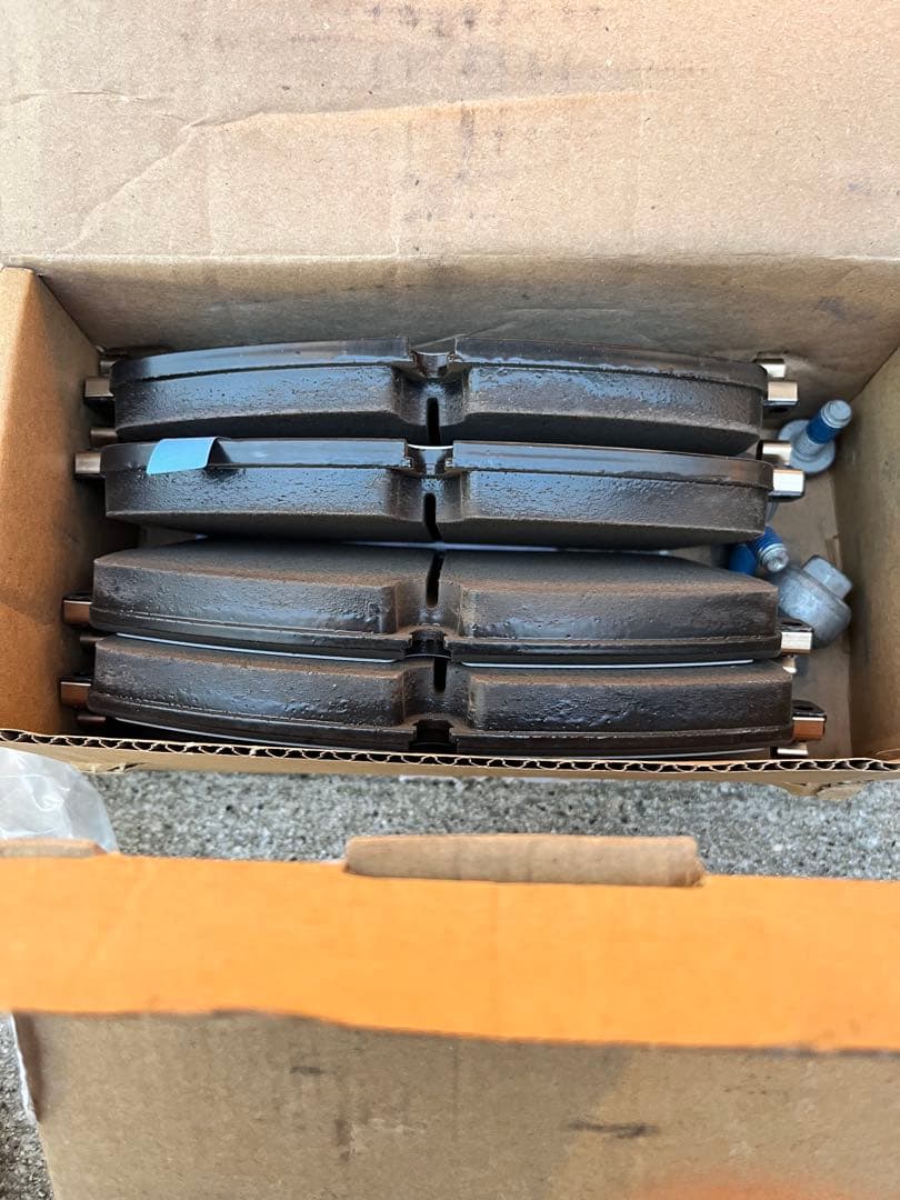 専用❗️ディフェンダー90/110 純正ブレーキパッド、ハーネスセット