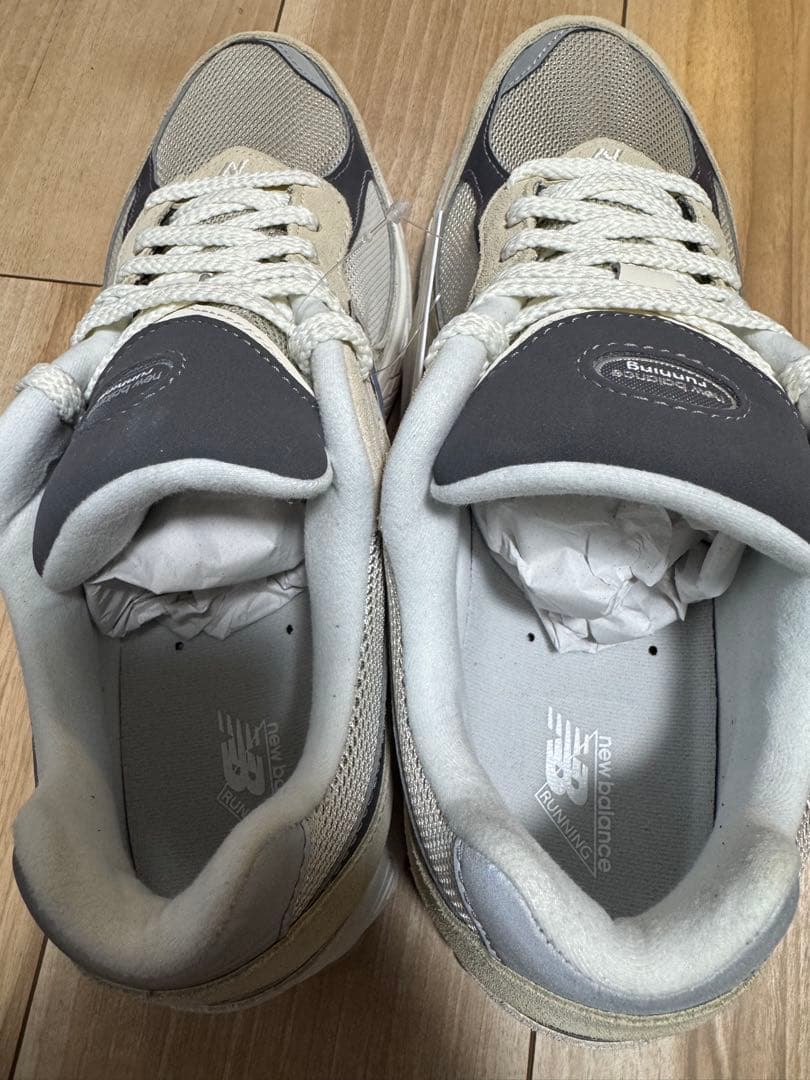 ニューバランス　スニーカー　2000