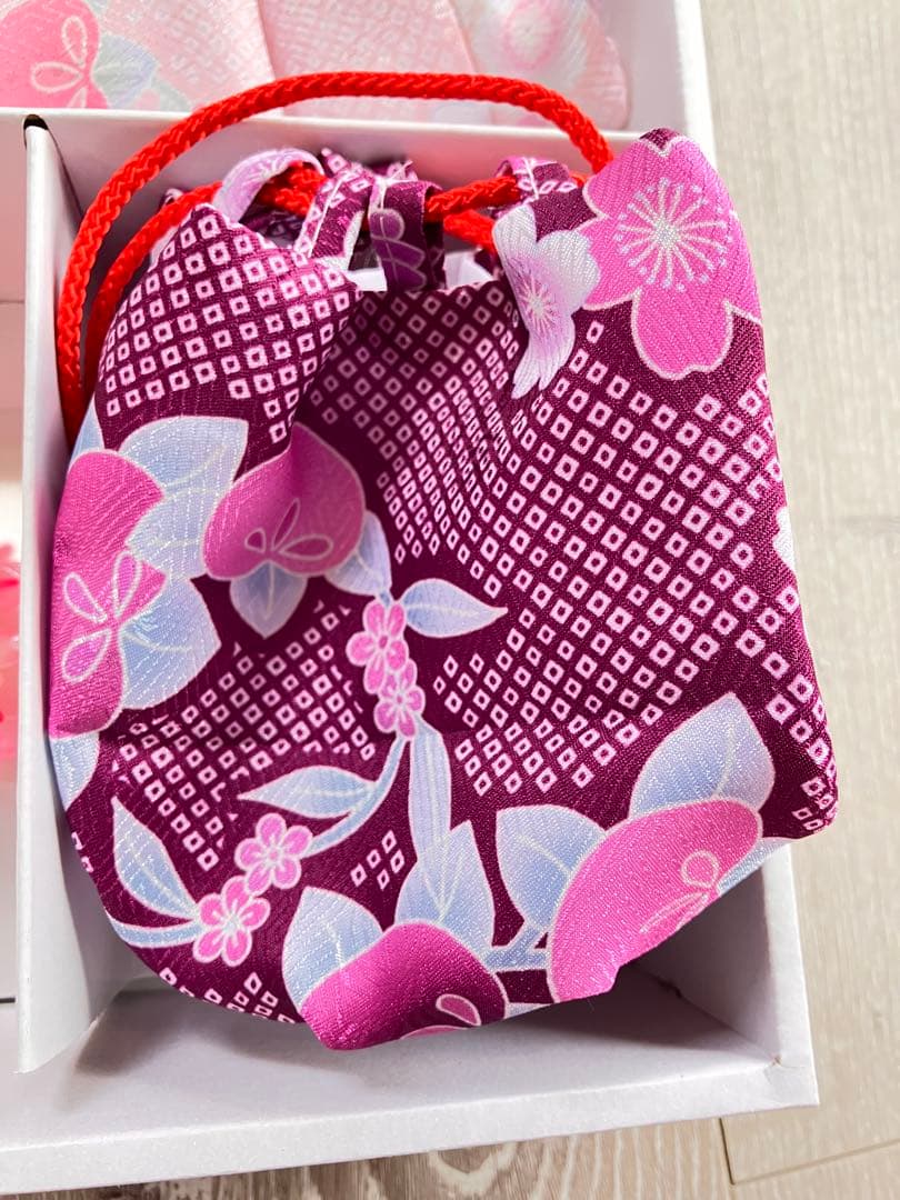 新品未使用品　しつけ糸付き　七五三 着物セット 花柄 子供用３歳　７点セット