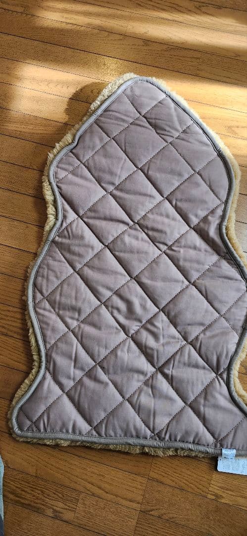 ジブンまくらSheep House ブラウンラグ ムートン裏付フリース