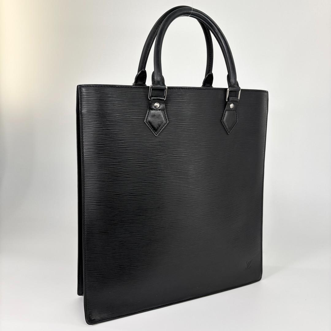 極美品 ルイヴィトン エピ トートバッグ サックプラ M59082 メンズ 黒
