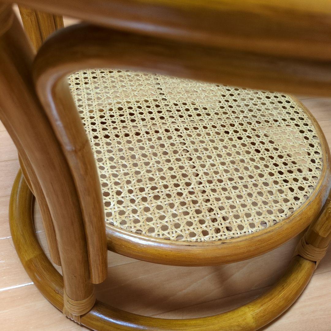 ラタン丸テーブル　　強化ガラス天板