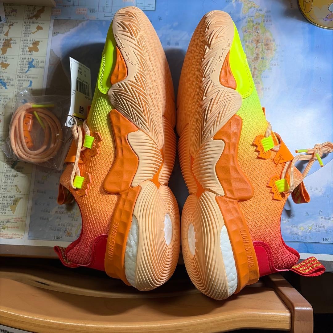 バスケットボールシューズ アディダス　adidas トレイヤング1