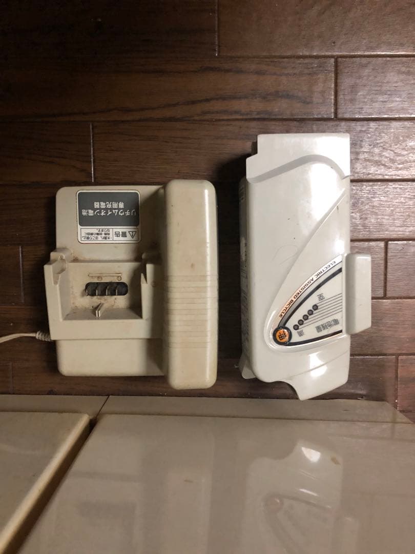 パナソニック電動自転車用 バッテリー 本体と充電器