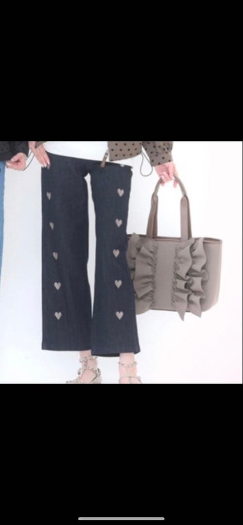 アンドラブ♥️新作★むっちゃ幸せハート刺繍のストレートデニム3L完売品