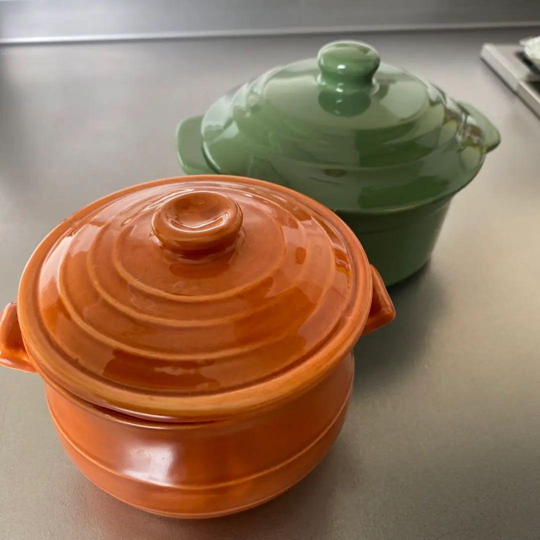 蓋付きの陶器　2種