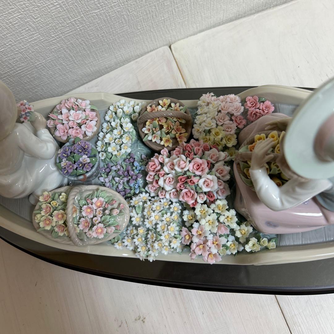 リヤドロLLADRO「バルコ・デ・フローレス」新品！台座付き！