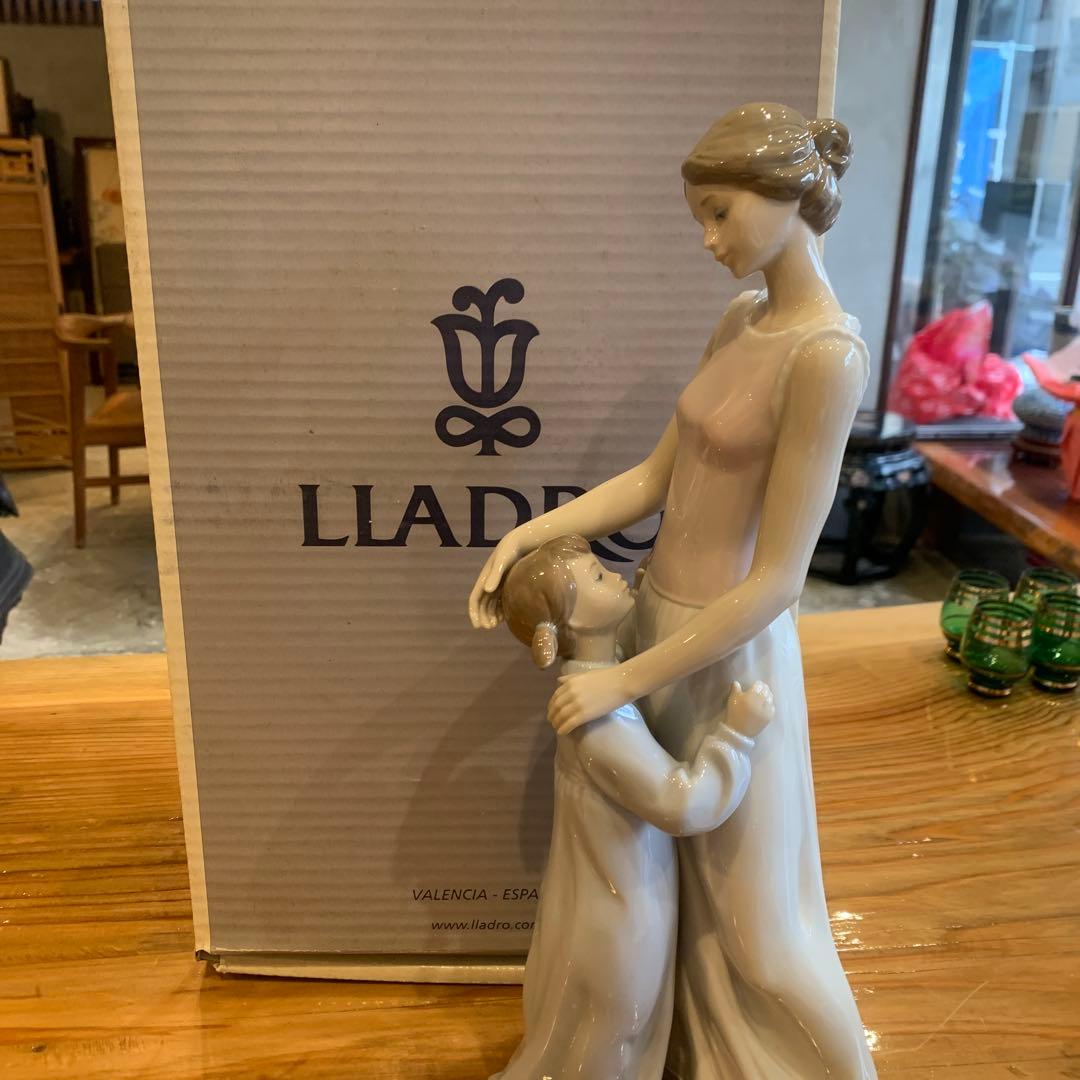 【南】リヤドロ　大好きなママ　置物　人形