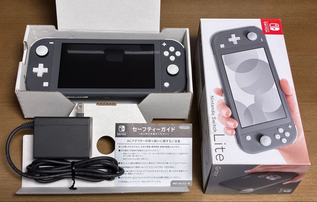 タ*ン様 Switch Lite(Gray)