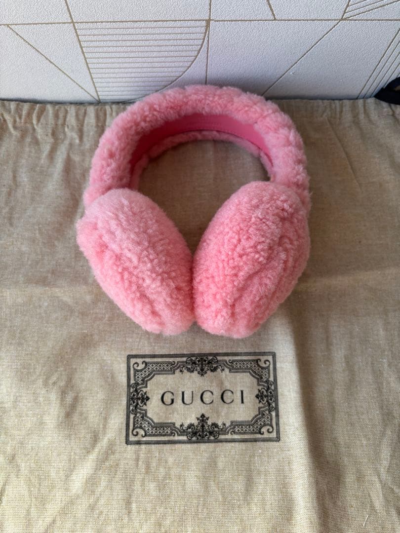 グッチ　 GUCCI ピンク ファー イヤーマフ