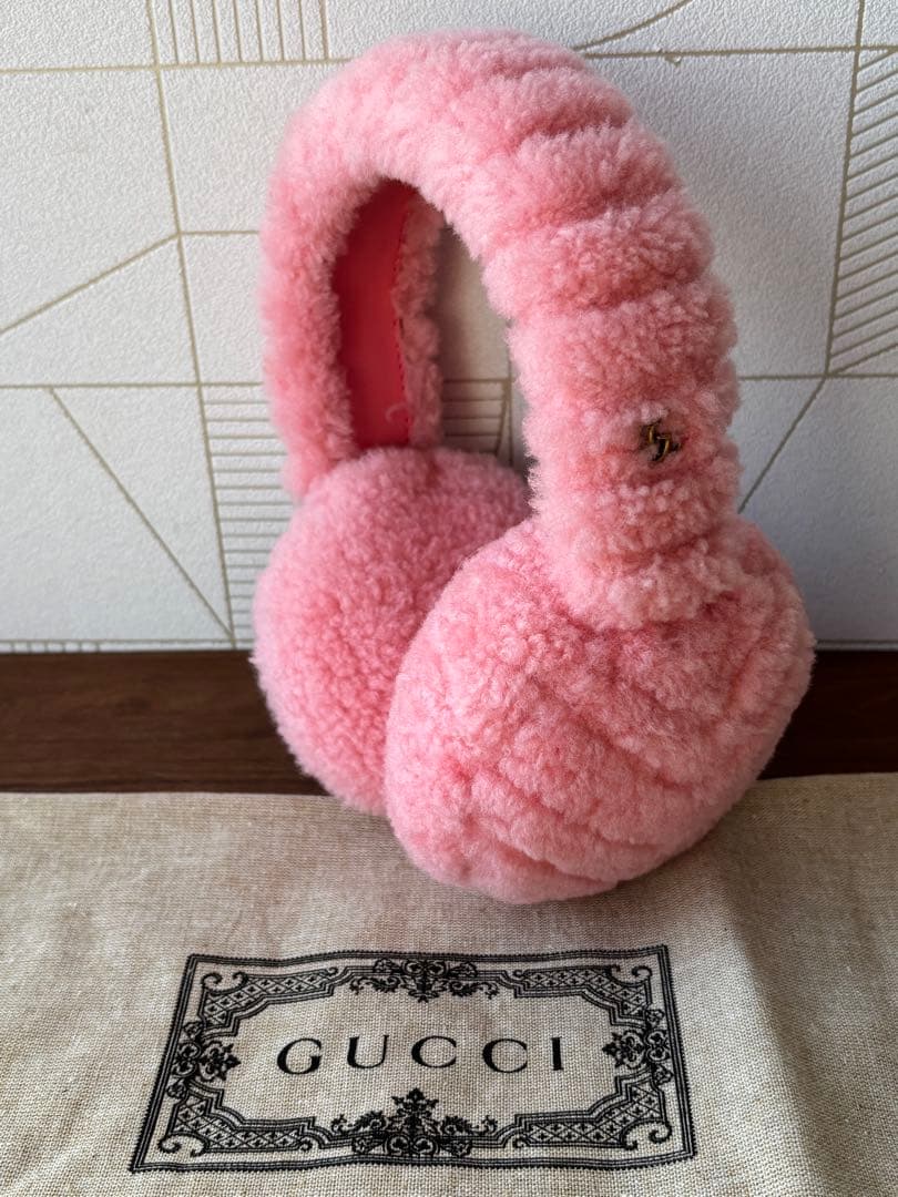 グッチ　 GUCCI ピンク ファー イヤーマフ