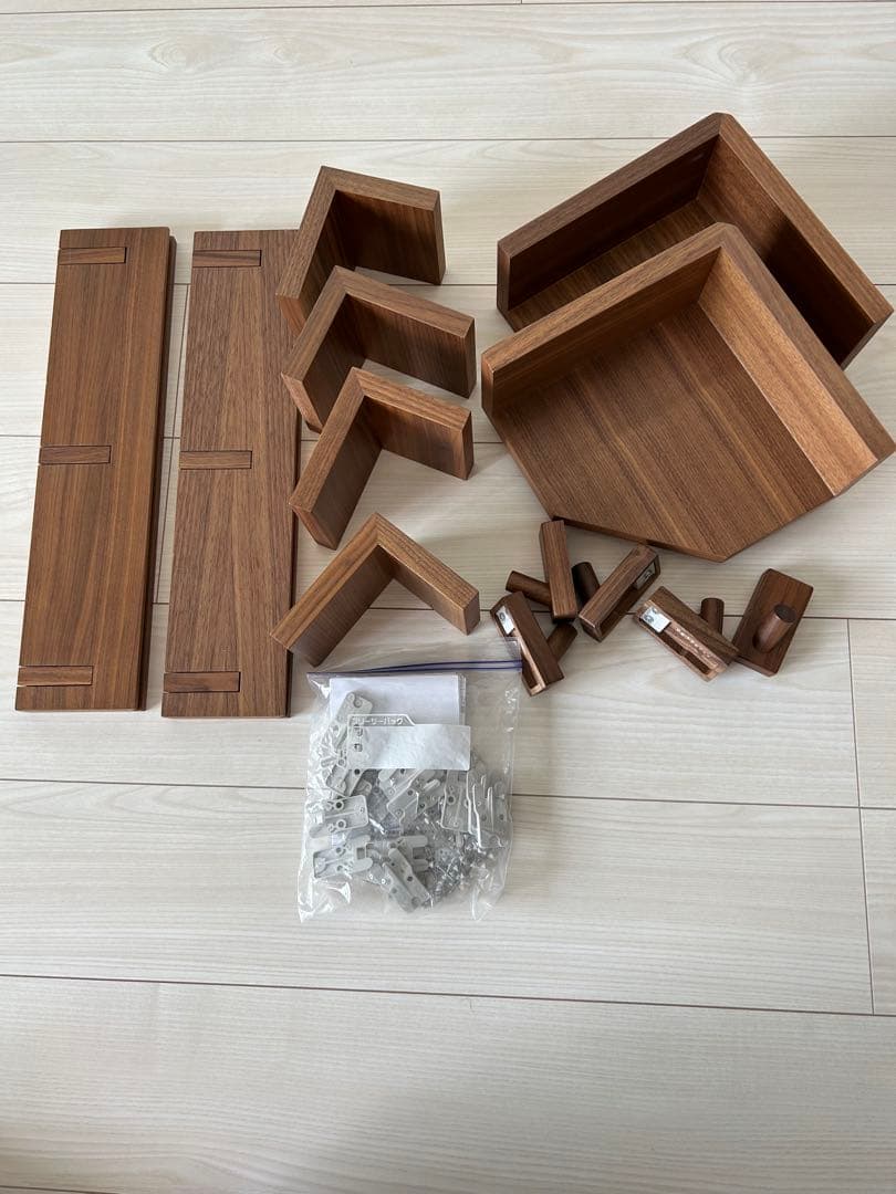 b*l様 無印　壁に付けられる家具