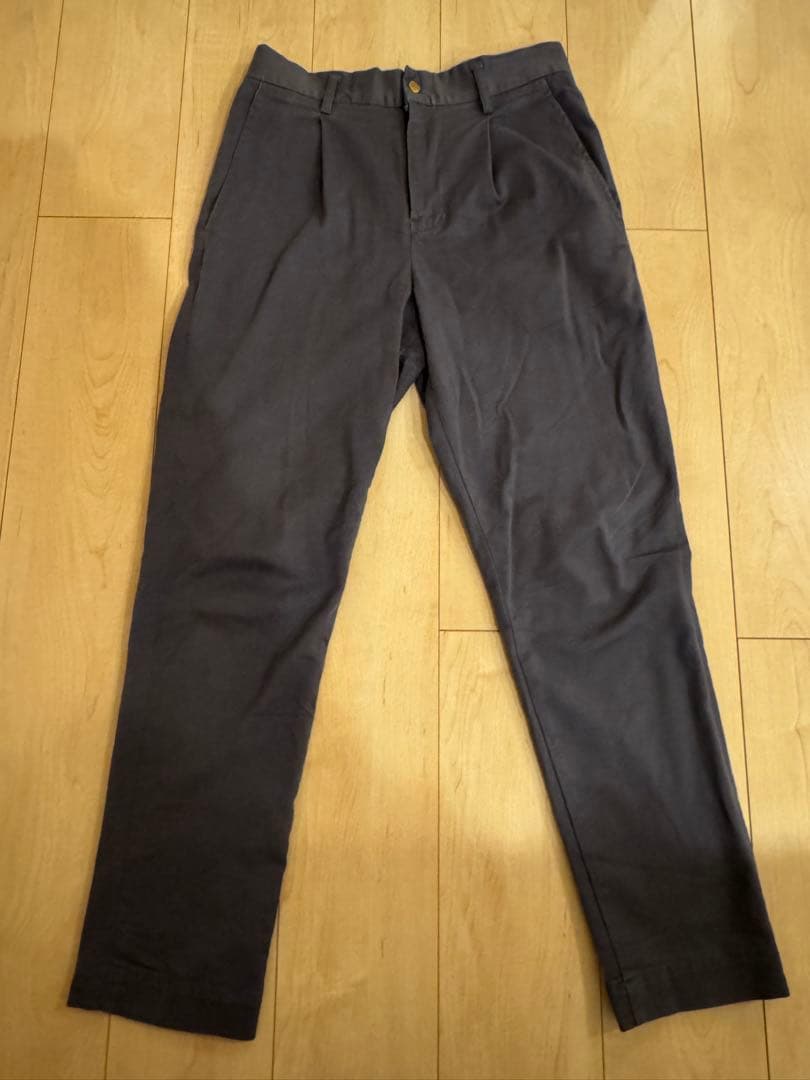 マユイ(いつかは、究極のグレーパンツ)