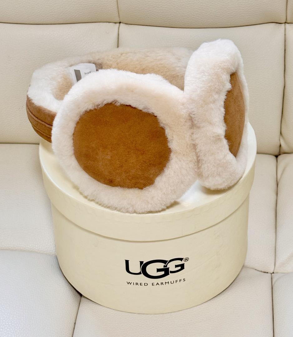 美品　未使用に近い　UGG イヤーマフ　箱付き　チェスナット　耳当て　ベージュ