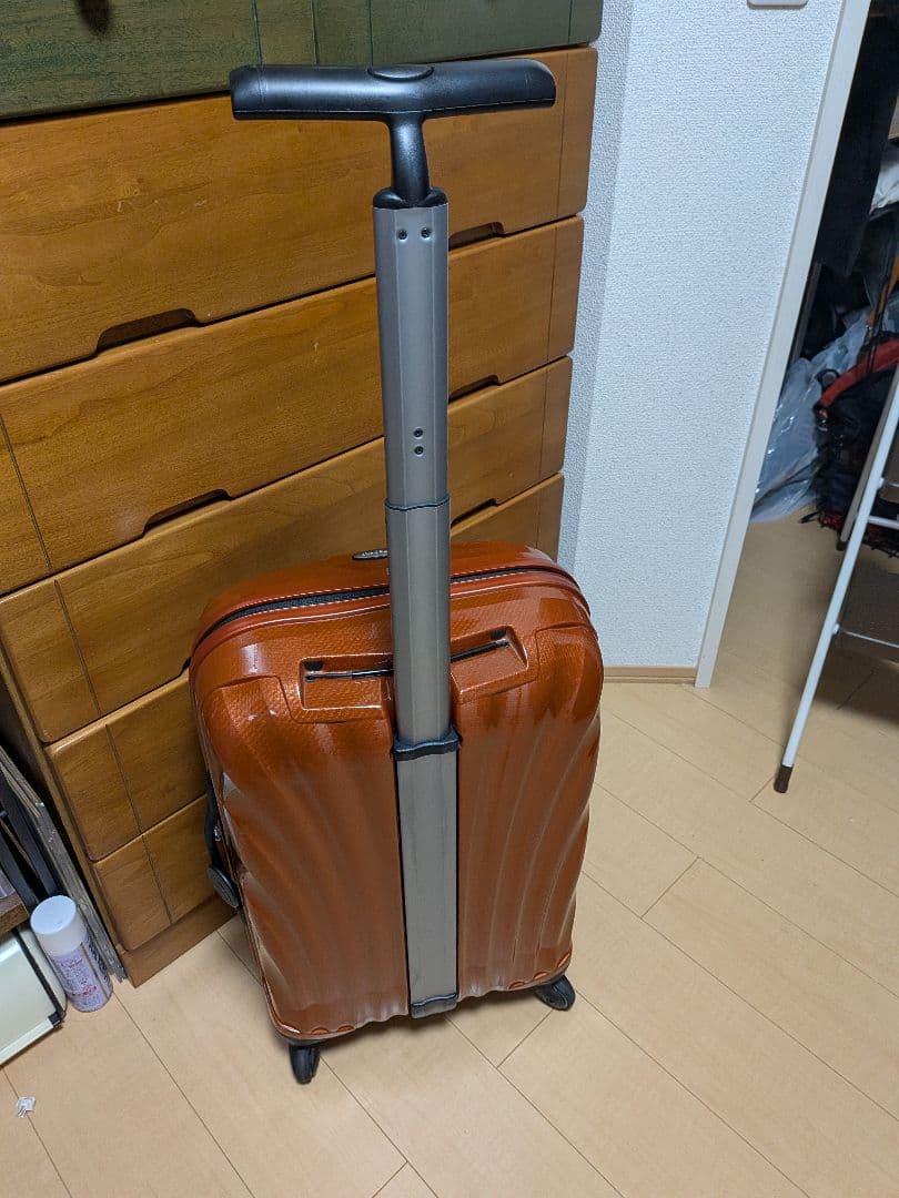 サムソナイト 波状テクスチャー キャリーケース コスモライト 4輪 オレンジ