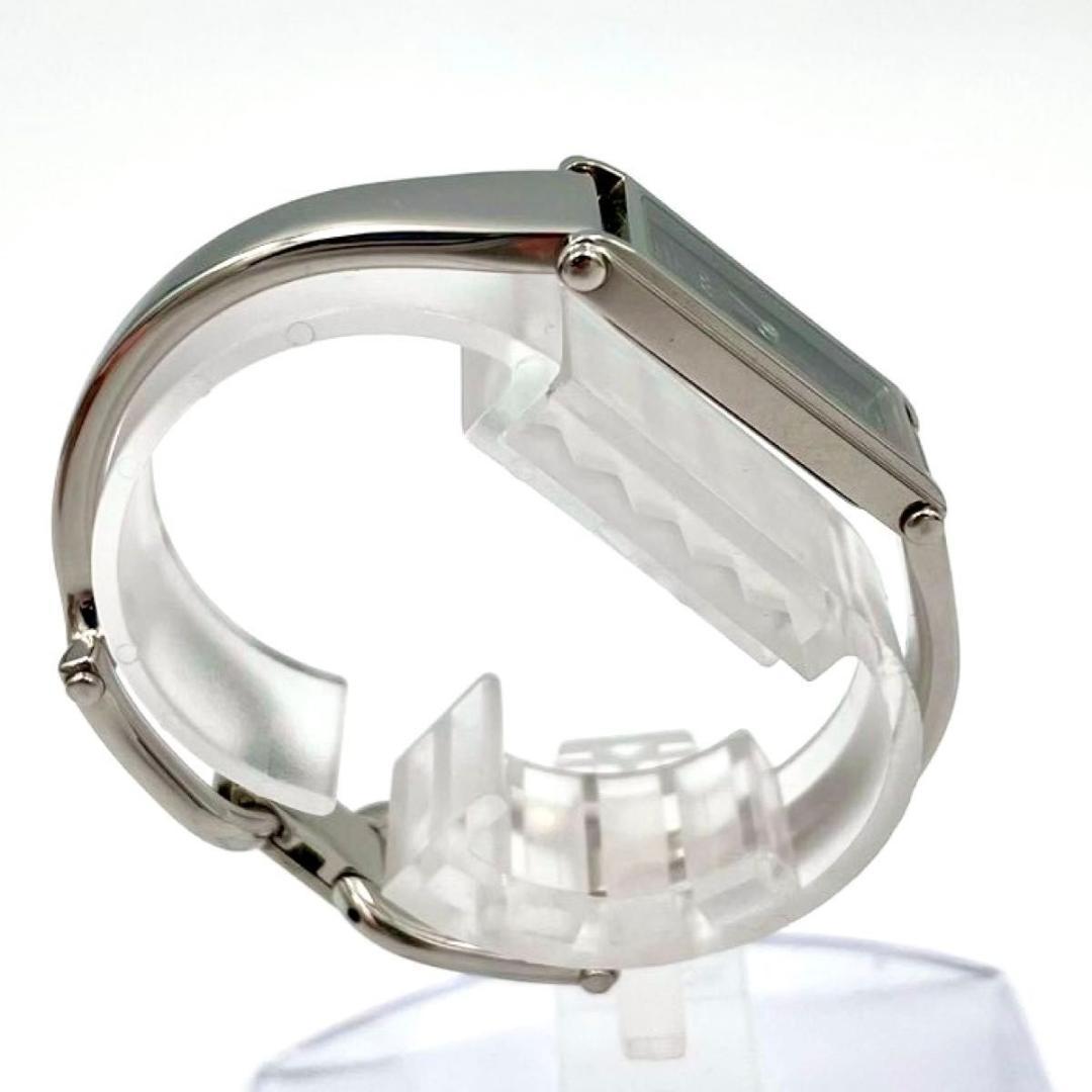 532 新品電池 グッチ 1500L 腕時計 スクエア バングルウォッチ 稼働品