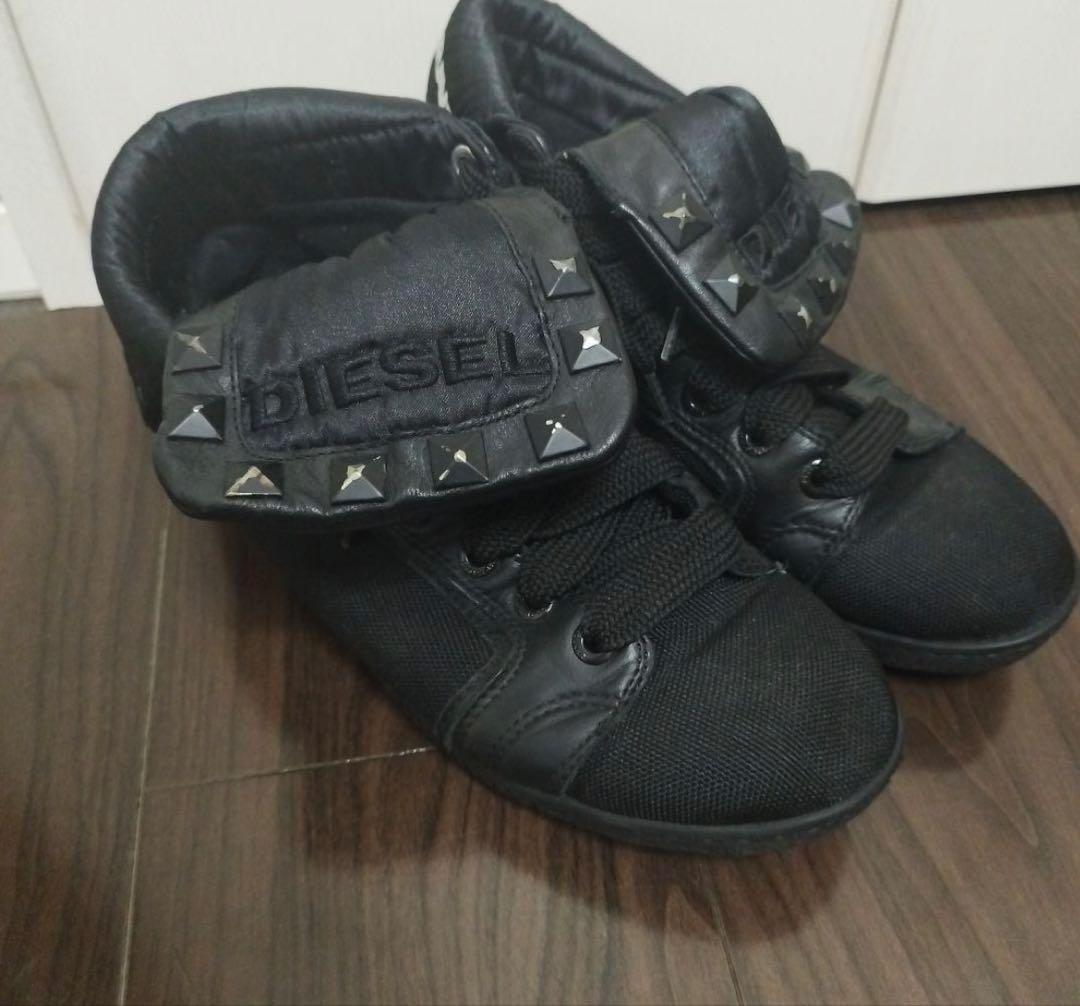 レア‼️ DIESEL スタッズ付きブラックスニーカー25.5㎝