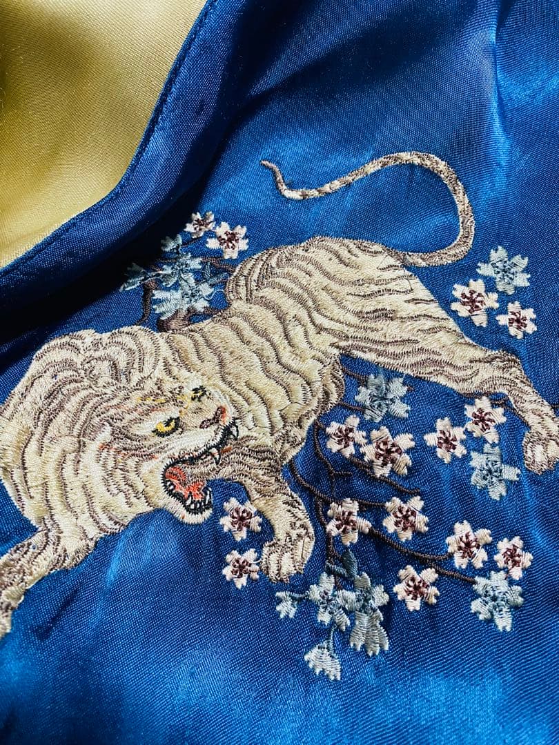 SATORI日本　スカジャン　限定版　サテン　2面使う 桜虎アウル