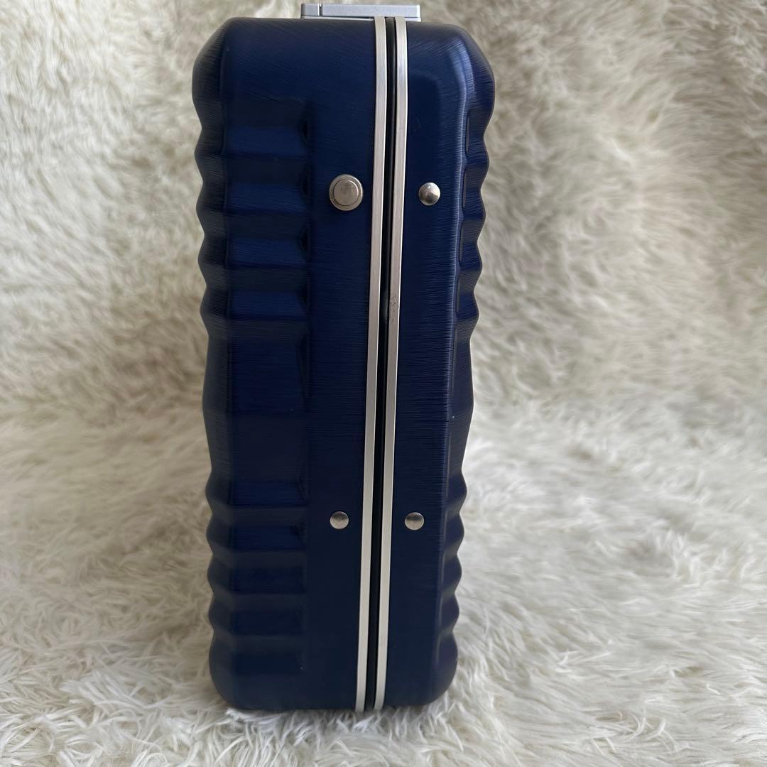 【最終価格美品】レジェンドウォーカーアタッシュケース6604-42ネイビー鍵付