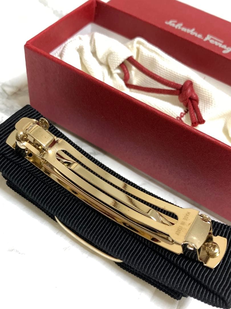 サルヴァトーレ フェラガモ バレッタ 黒