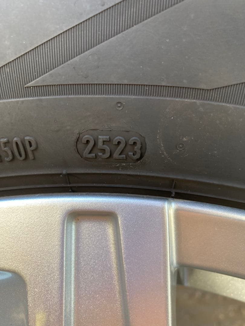 【2023年製バリ溝】スタッドレス シトロエンC5エアクロス プジョー 5008