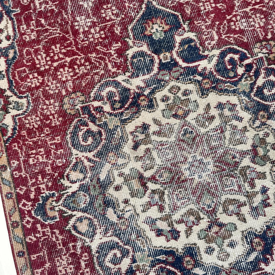 トルコ ヴィンテージラグ A132 レア レッド ネイビー ペールブルー