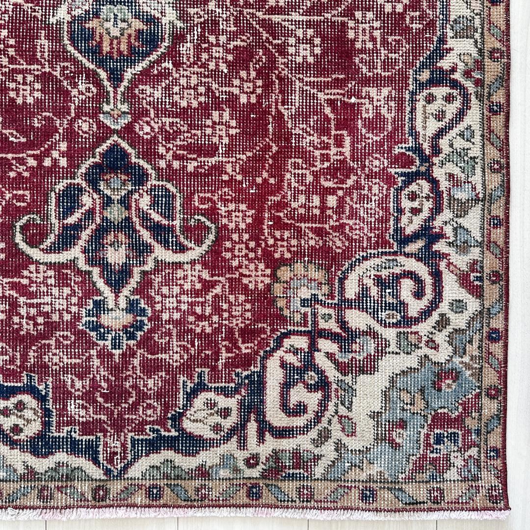 トルコ ヴィンテージラグ A132 レア レッド ネイビー ペールブルー