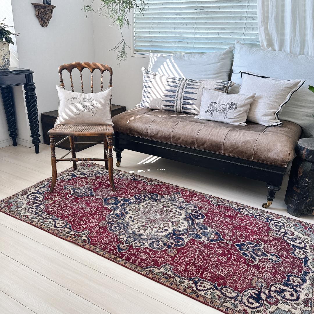 トルコ ヴィンテージラグ A132 レア レッド ネイビー ペールブルー