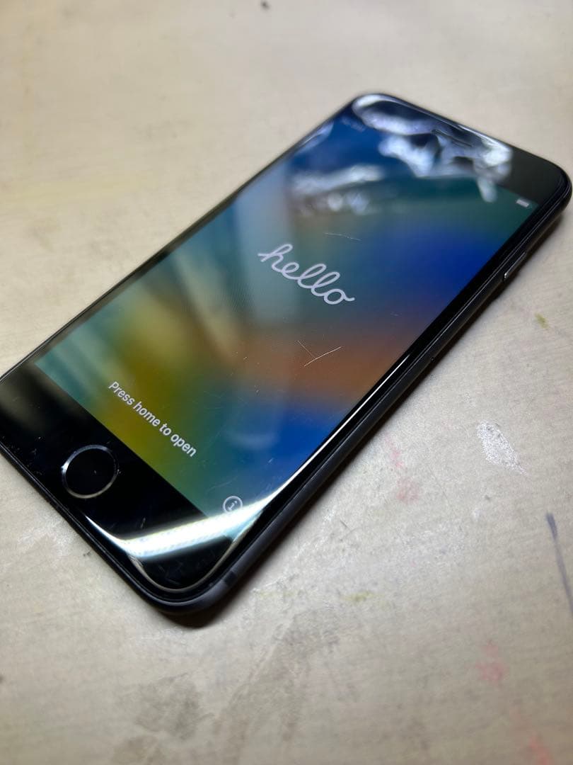 Apple iPhone 8ブラック