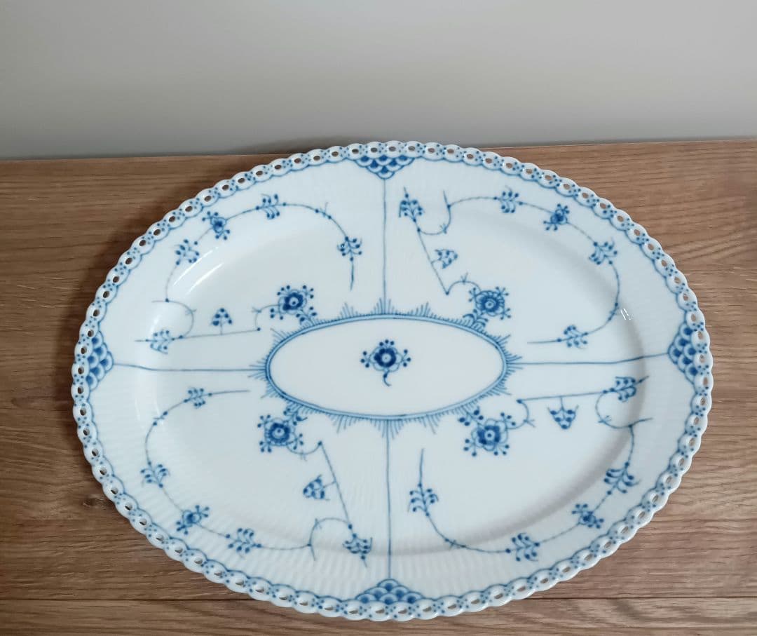 ブルーフルーテッド フルレース オーバルディッシュ