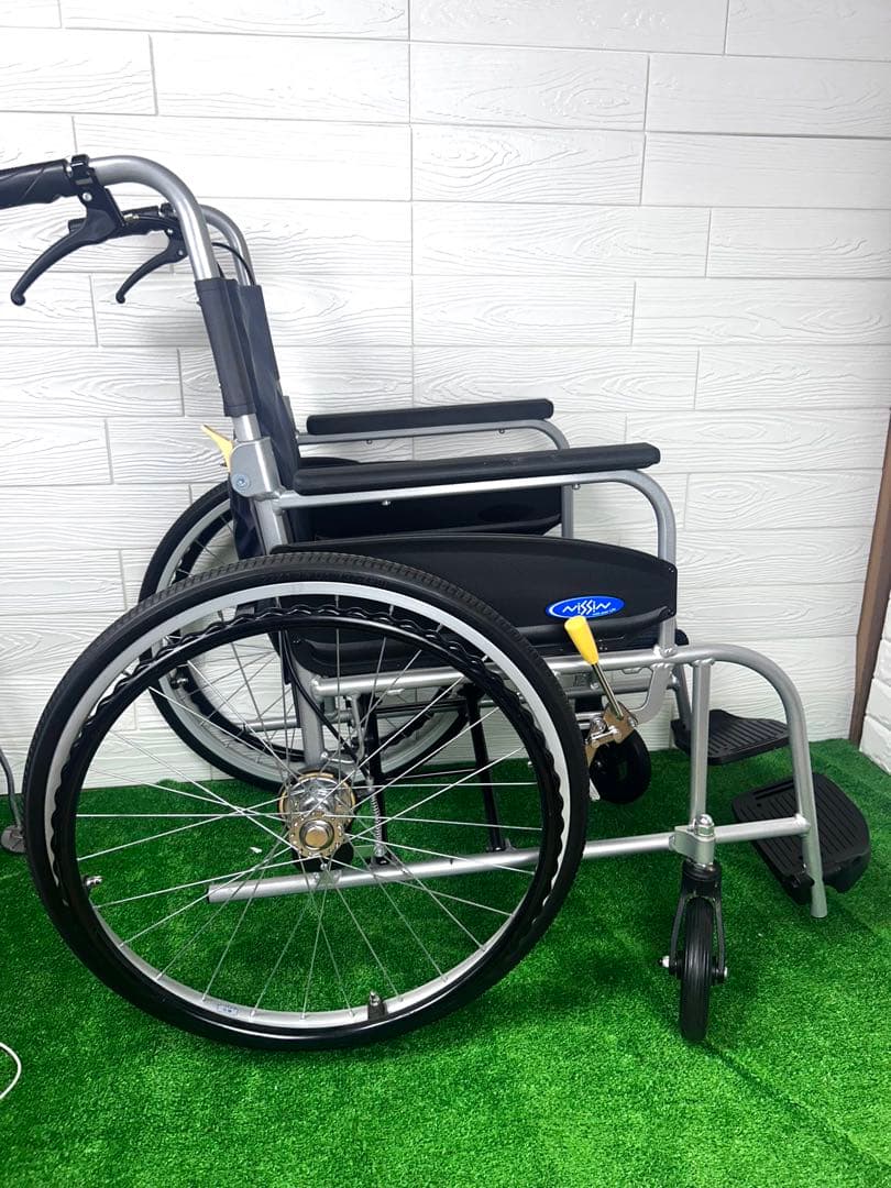 美品　nissin NEOαシリーズ ノーパンク　車椅子