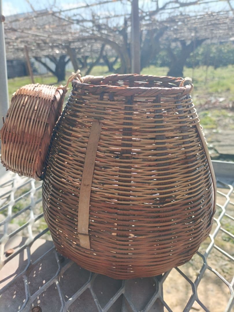 昭和レトロ 竹製 魚籠（びく） 腰籠 網付き 釣り道具 古道具ビンテージ
