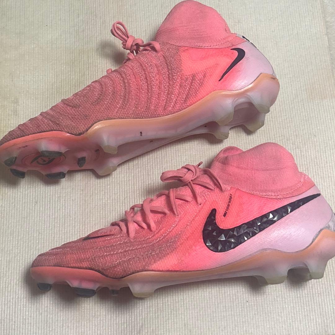 26.5 ナイキ　サッカースパイク ファントムルナ　ファントム　fg