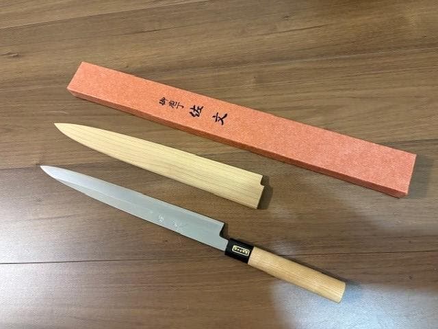 柳刃　包丁　 佐文 　木製サヤ付き　330mm