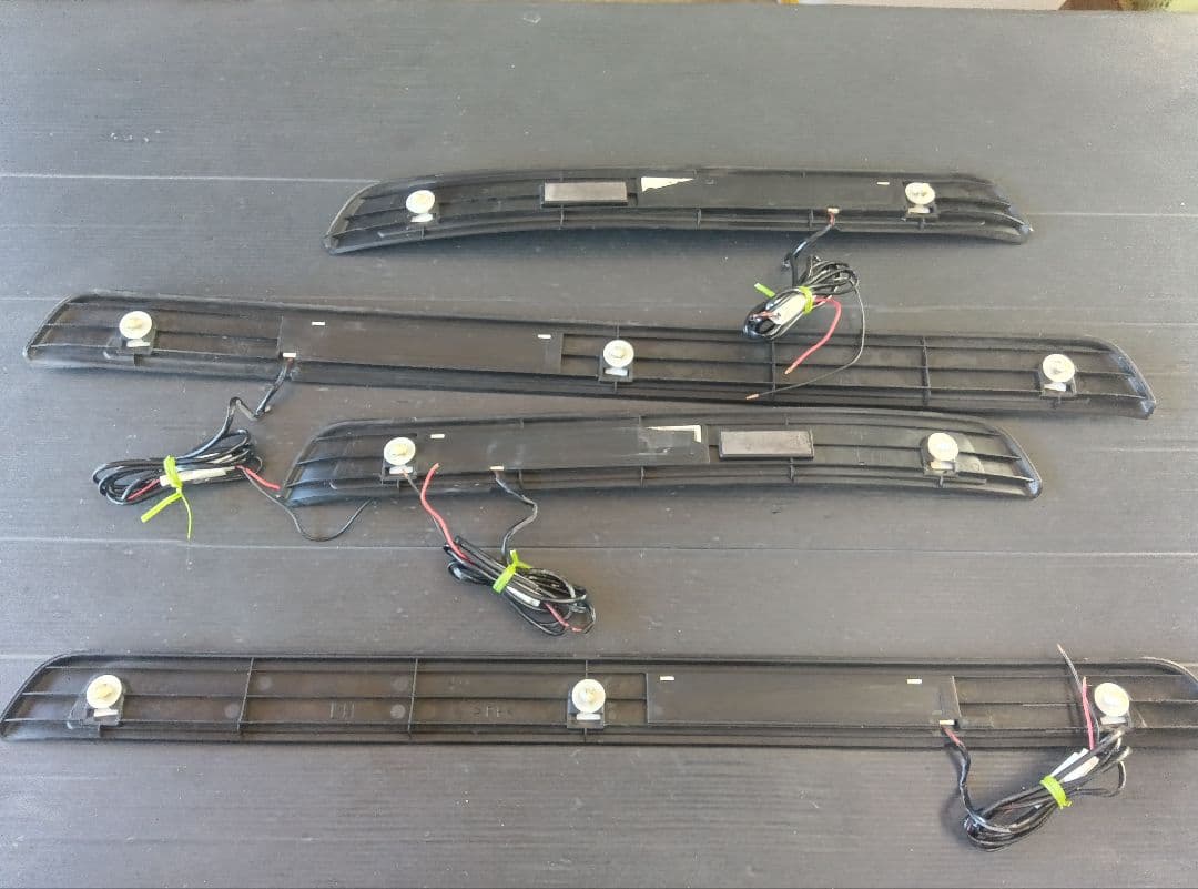 18系クラウン イルミネーションスカッフプレート