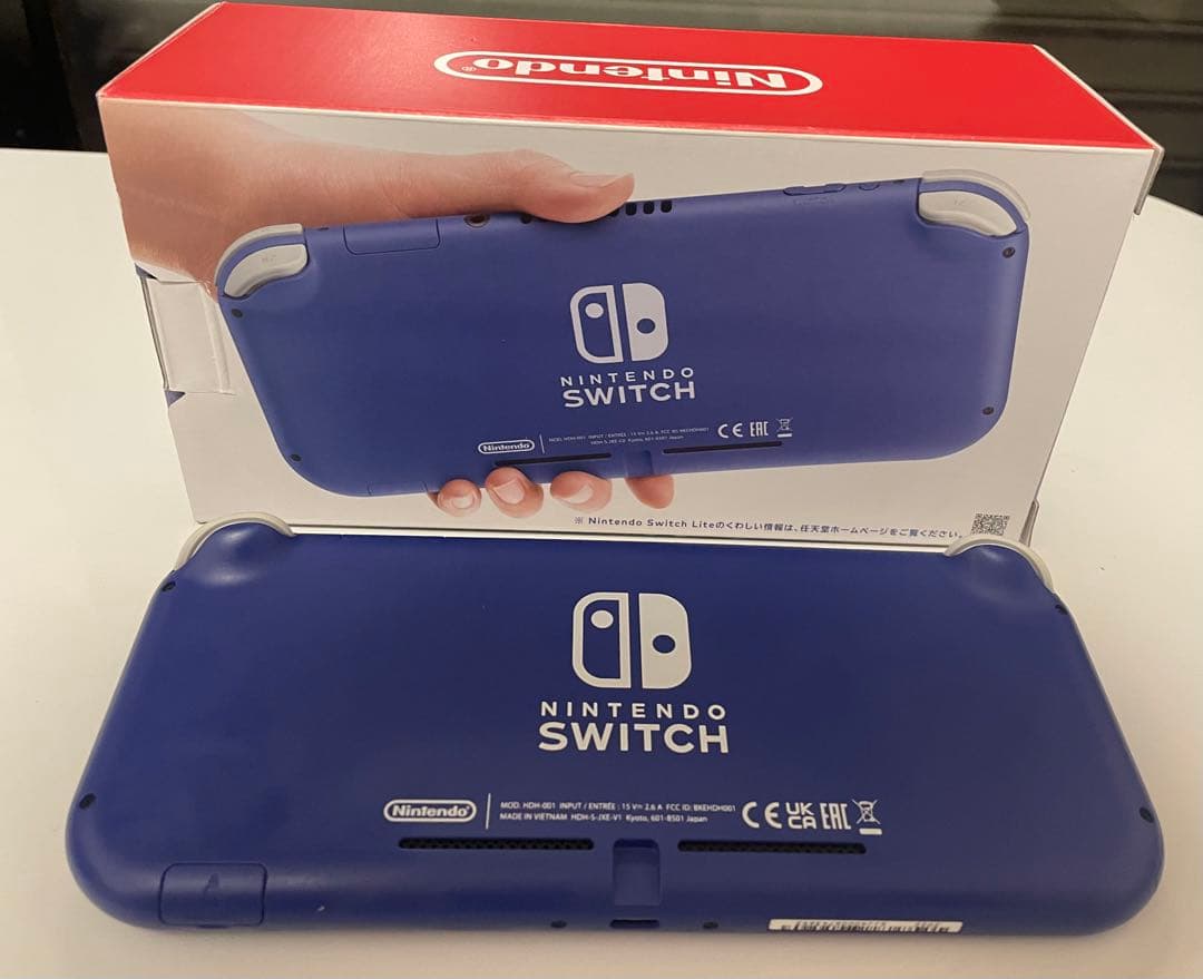 動作問題なし Nintendo Switch Lite 青色 充電器、ケース付き