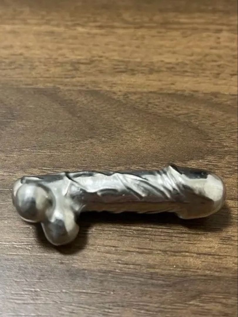 オブジェ　バラエティーグッズ　インテリア　置き物　アクセサリー　金属　　箸置き