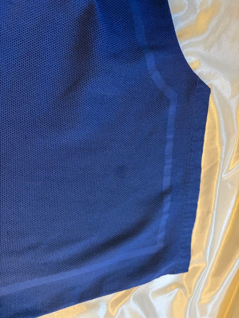 エイポックエイブル　青トップス