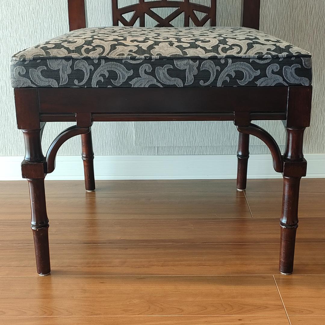 シノワズリ　ヴィンテージチェア　透かし彫り　リビングチェア①