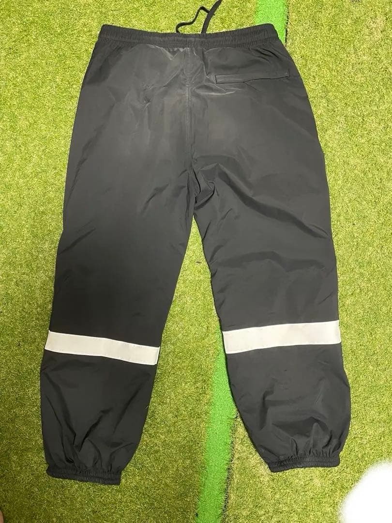 格安！2024-2025モデル　ニューエラ スノーボードパンツ 人気モデル 黒