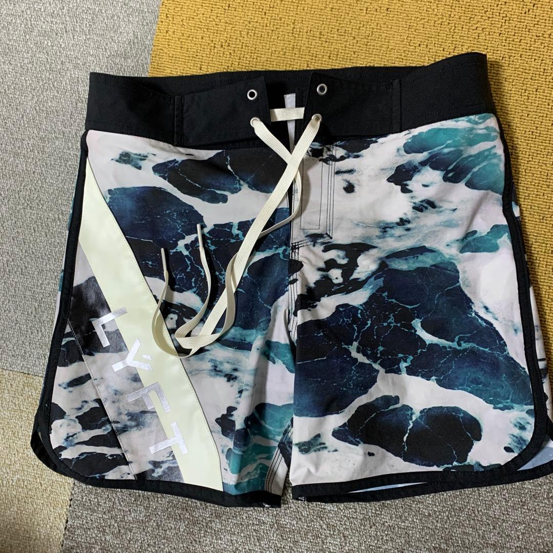 LÝFT グラフィック ステージショーツ XS