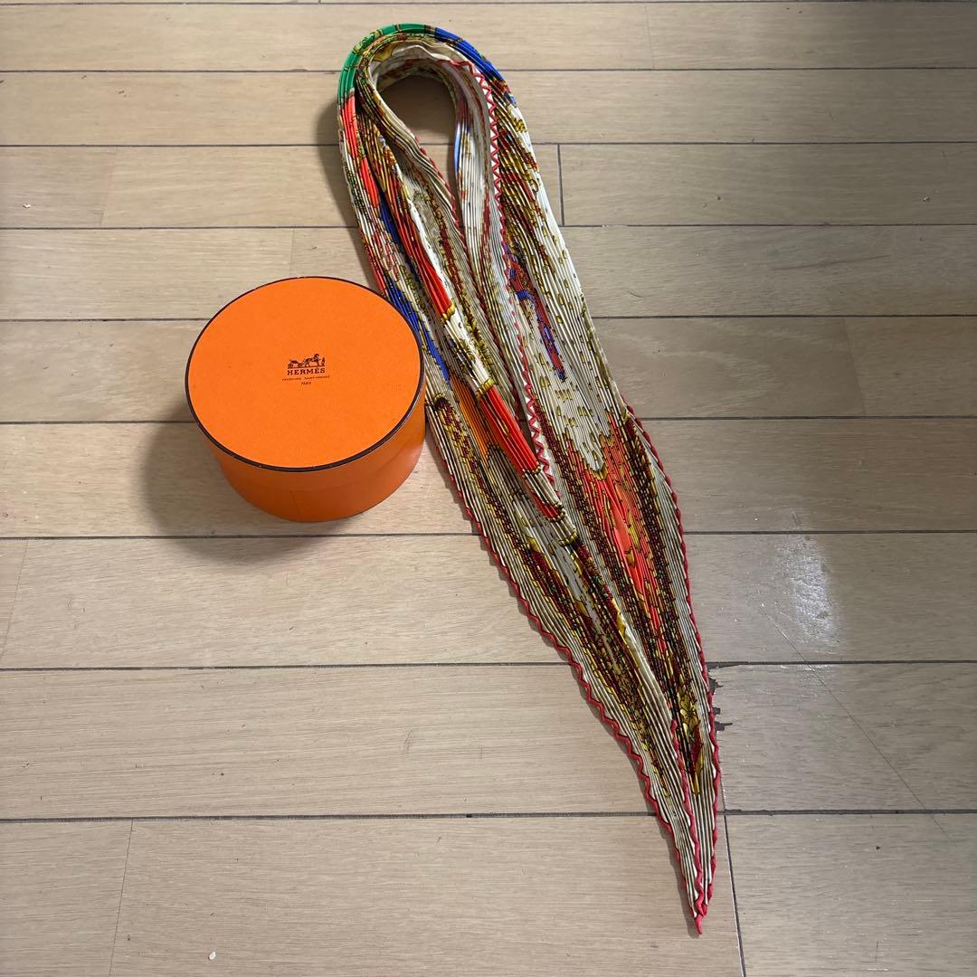 HERMÈS スカーフ 太陽デザイン