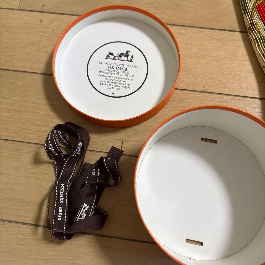 HERMÈS スカーフ 太陽デザイン