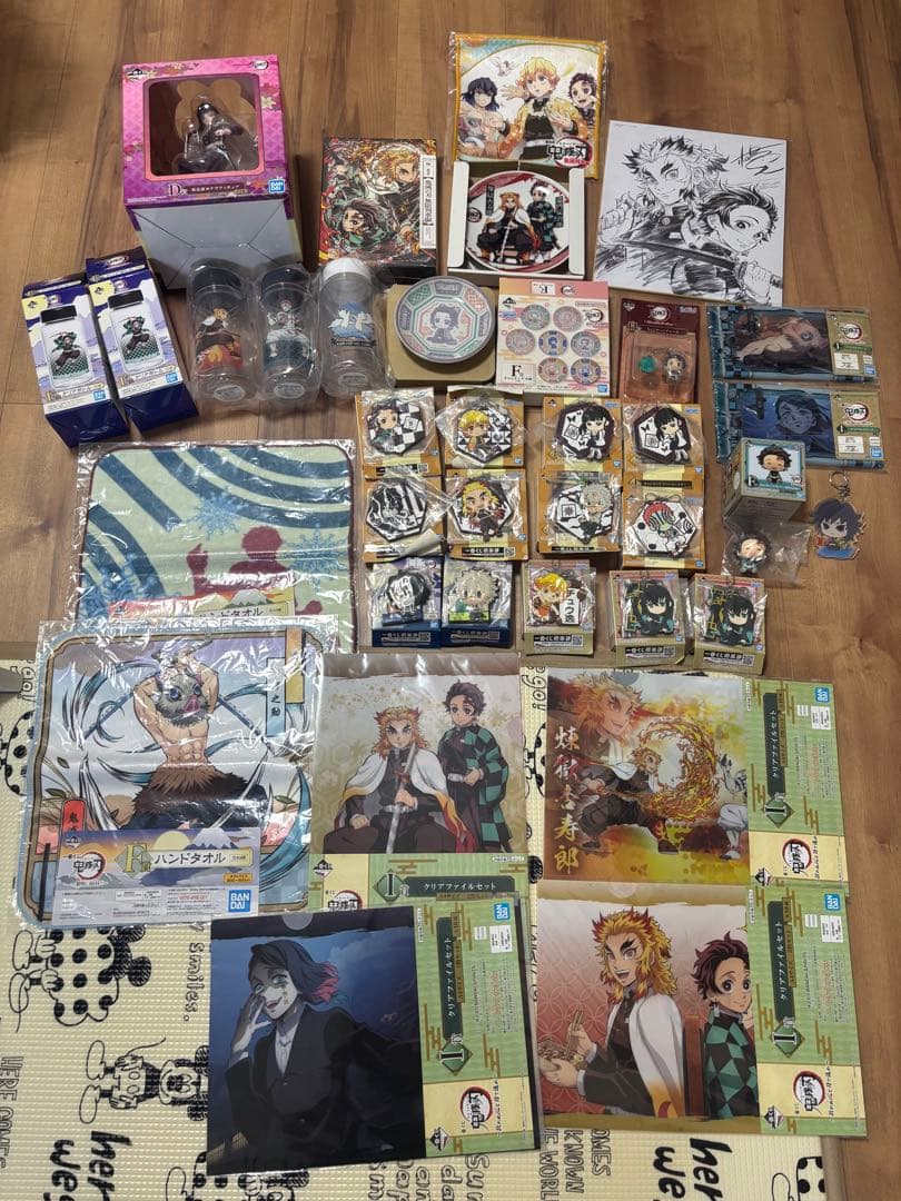 鬼滅の刃　映画DVD、フィギュア、1番くじまとめ売り