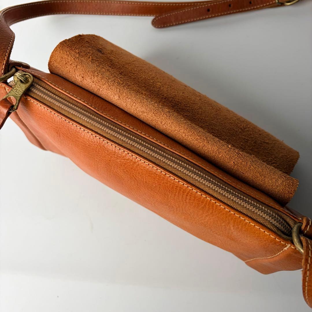 シロクマ イルビゾンテ クロスボディバッグ定番ショルダーバック