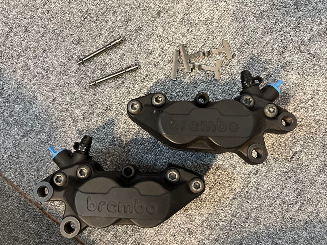 ブレンボ 40mm キャスト キャリパー チタンピン付き